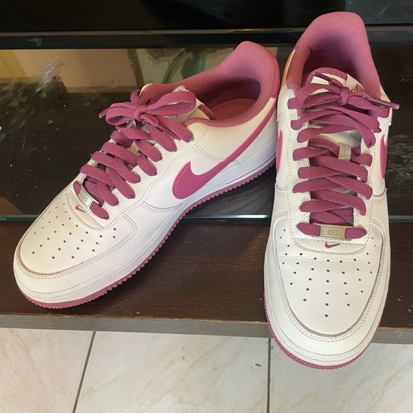 Nike AF1 - Picture 2 of 3